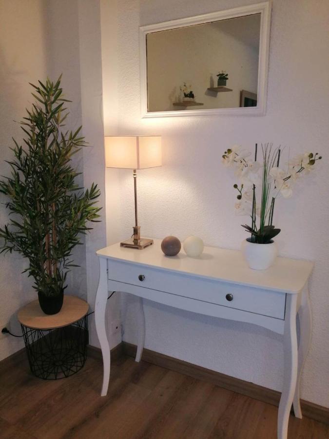 Alicia Apartment Camelas Luaran gambar